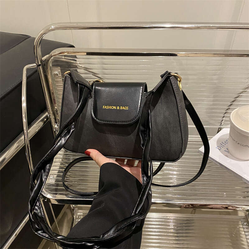 Women's 2025 new single shoulder diagonal cross small square internet famous Korean version contrasting color armpit bag trend