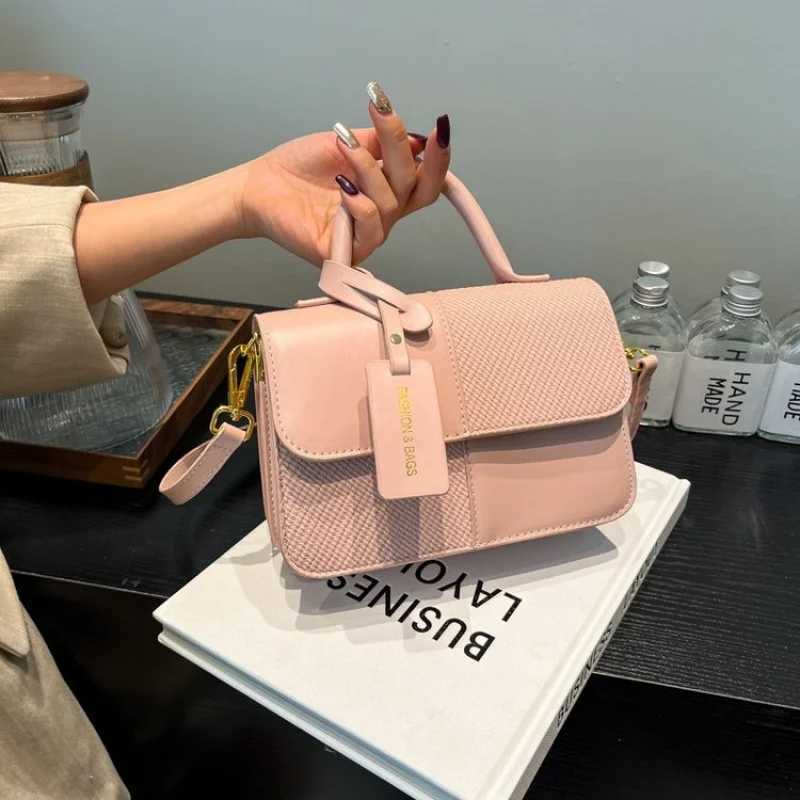 FaMOUs Designer Leather Womens Shoulder Bag Trendy Classic Elegant Commuter Daily BagW251112