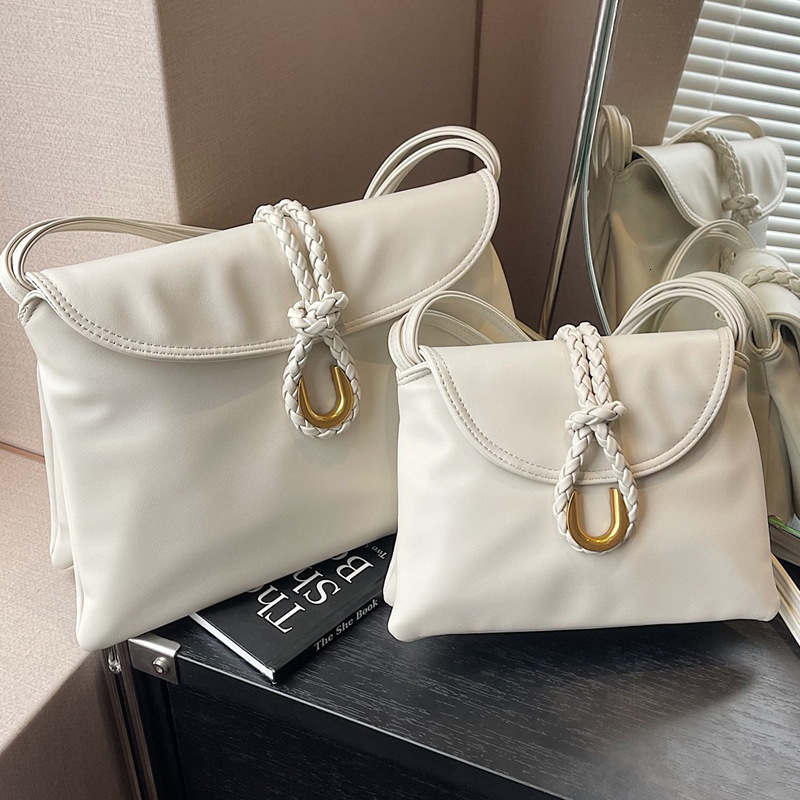 2025S Designer Women S Bag Handbag New Trendy Minimalist Design Light Luxury Style Women S Bag Flip Cover Large Capacity Crossbody Messenger Package