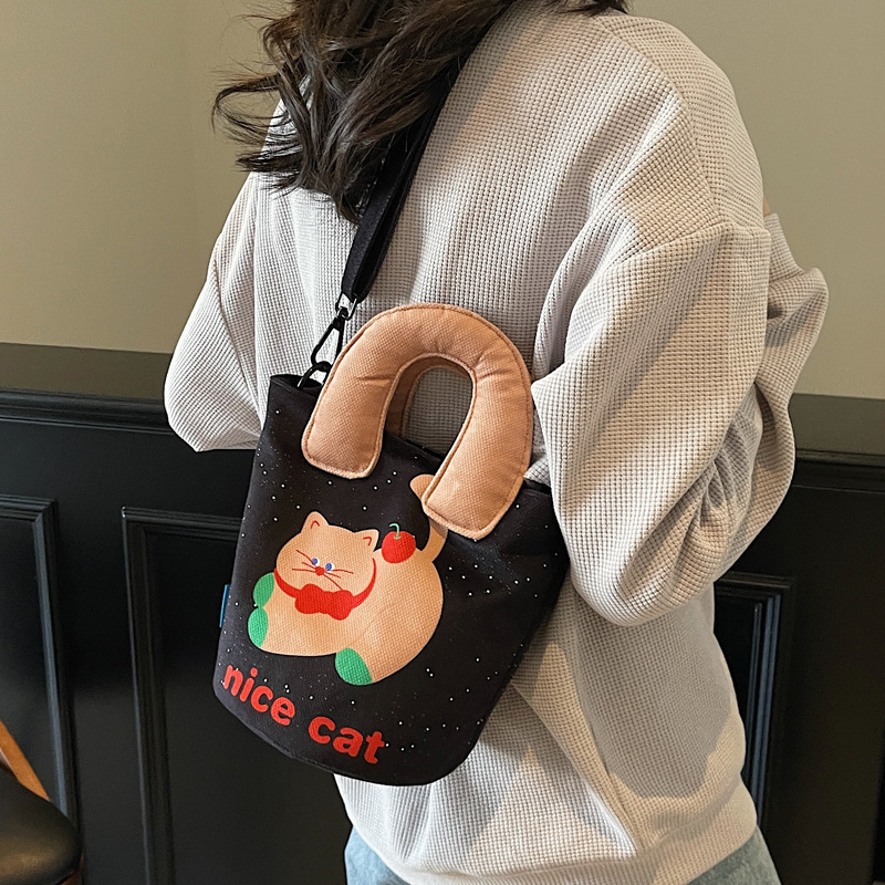 2025S Designer Women S Bag Exquisite Crossbody Illustration Design Funny Graffiti Bucket Bag New Cute Cartoon Casual Handbag