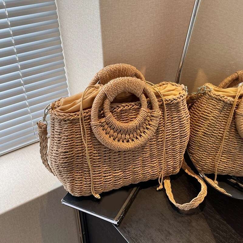 Handmade Beach Bag New Straw Woven For Women Handmade Portable Handbag Large Capacity Beach Handheld Money Moon Bag Kq1