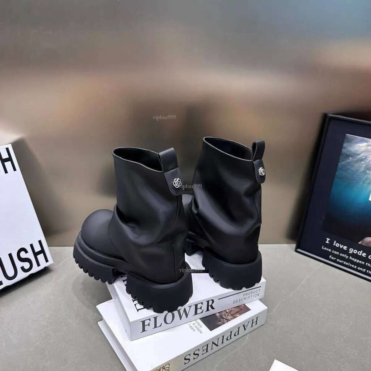 New Free Shipping Designer Shoes British Style Autumn Martin For Women In 2025 Internet Famous High-end Thick Soles Super Hot High Short Boots