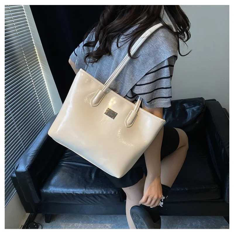 Fashionable Luxury Brand Leather Womens Shoulder Bag Famous Designer Elegant Classic Daily Vintage BagW251112