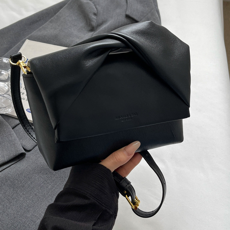 2025S Designer Women S Bag Fashionable Small Square Simple Atmospheric Texture Armpit Shoulder Bag Daily Pairing With Trendy And Niche Solid Color Cro