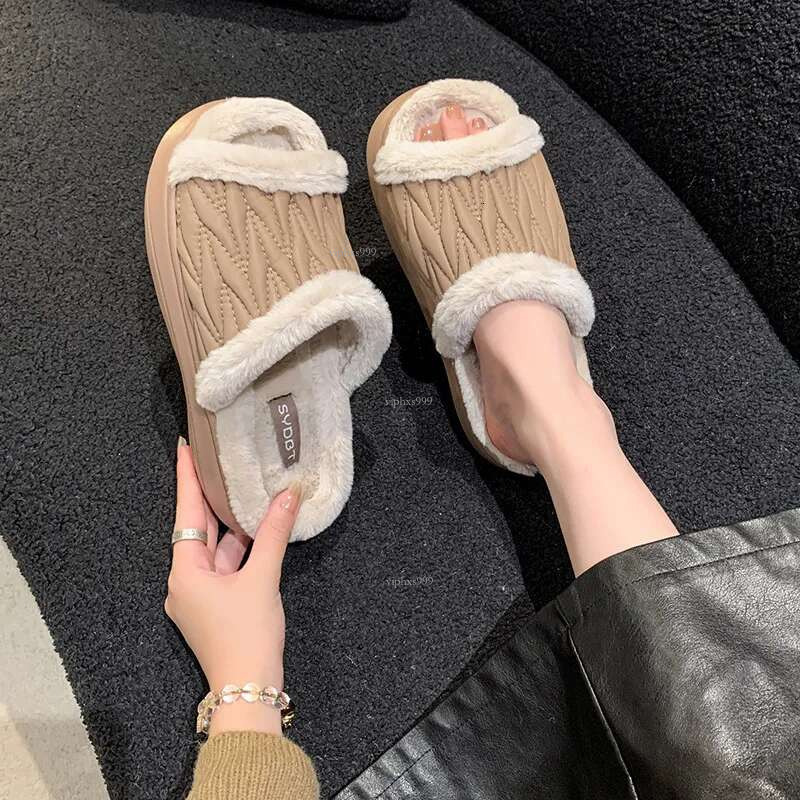New Free Shipping Designer Shoes Thick Ole With A Height Increae Of 5CM Women' Outdoor Wear Autumn And Winter New Item In Korean Verion Home Conf