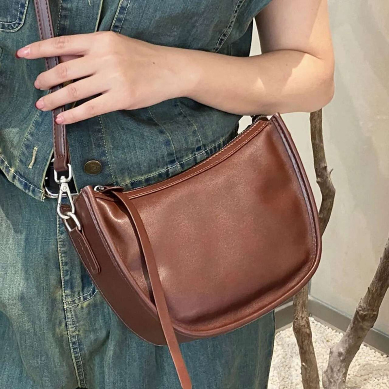 Women's Genuine Cowhide Leather Shoulder/Crossbody - Minimalist & Stylish Horseshoe-Shaped Purse, Commuting Small Bag