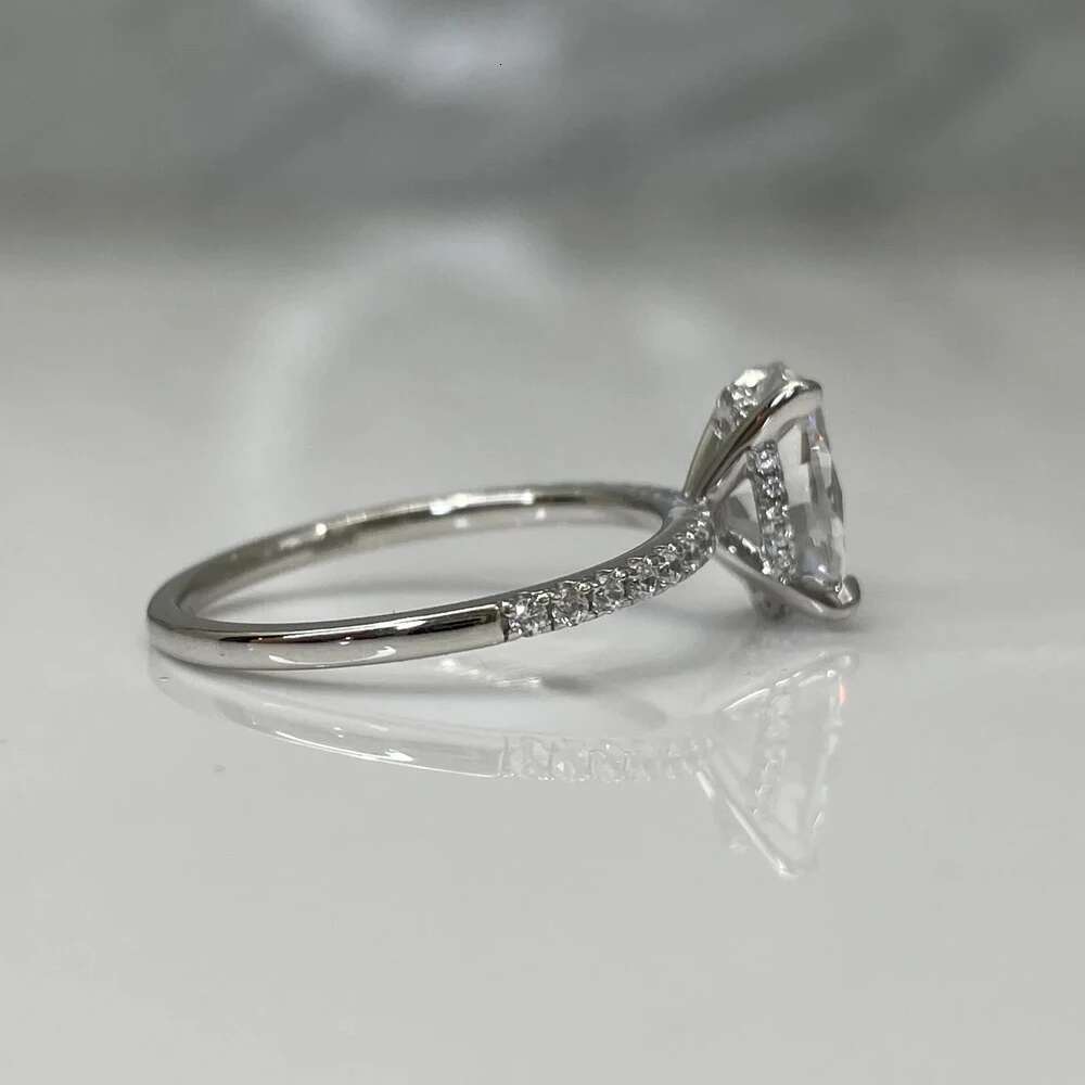 4.5CT Oval Cut Full Moissanite Rings for Women Sparkling Diamond S925 Sterling Silver Plated 18K Wedding Band Jewelry With GRA