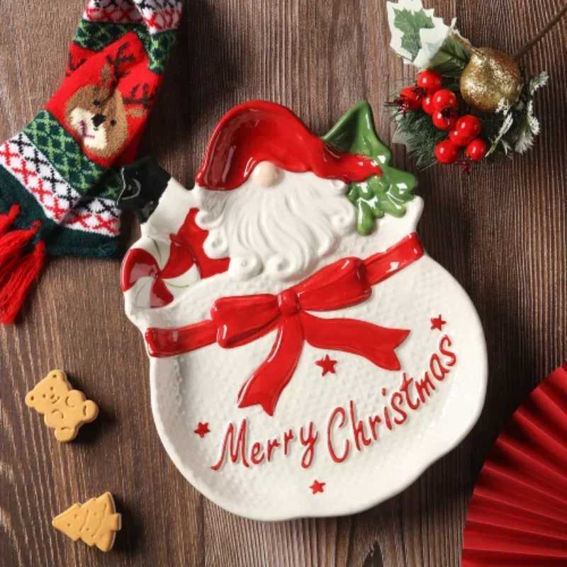 Christmas Three-Dimensional Santa Pine Plate Ceramic Fruit and Breakfast Plate Christmas Tableware Hand-painted Dessert Dishes Y251113