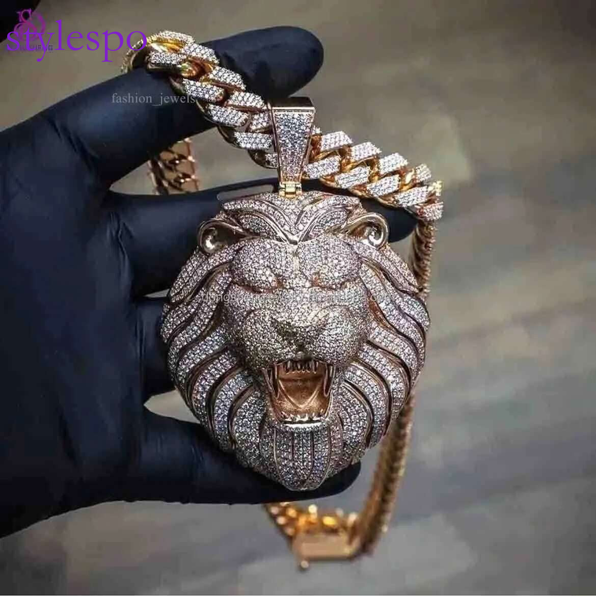 Factory Direct Sales Wholesale Price Customized Moissanite Dia Hip Hop Pendant Neck