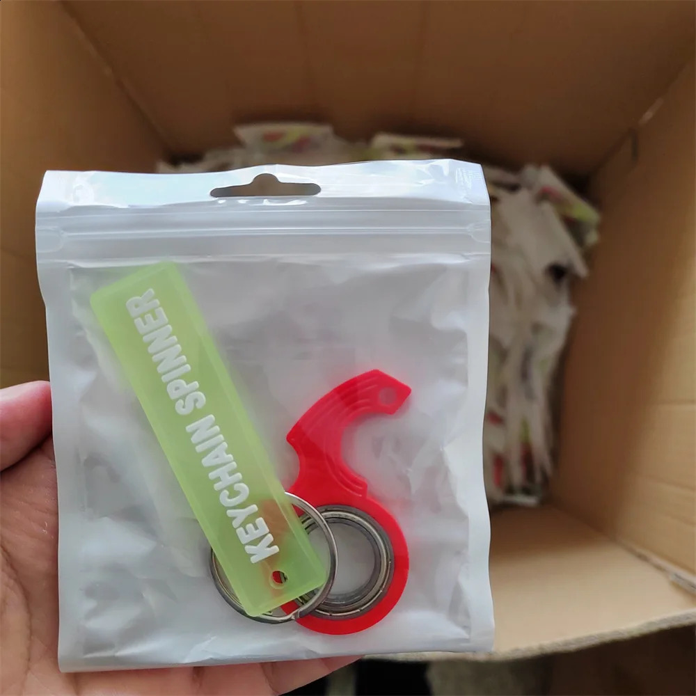 The Karambit rotator 2nd generation finger rotating keychain 250410