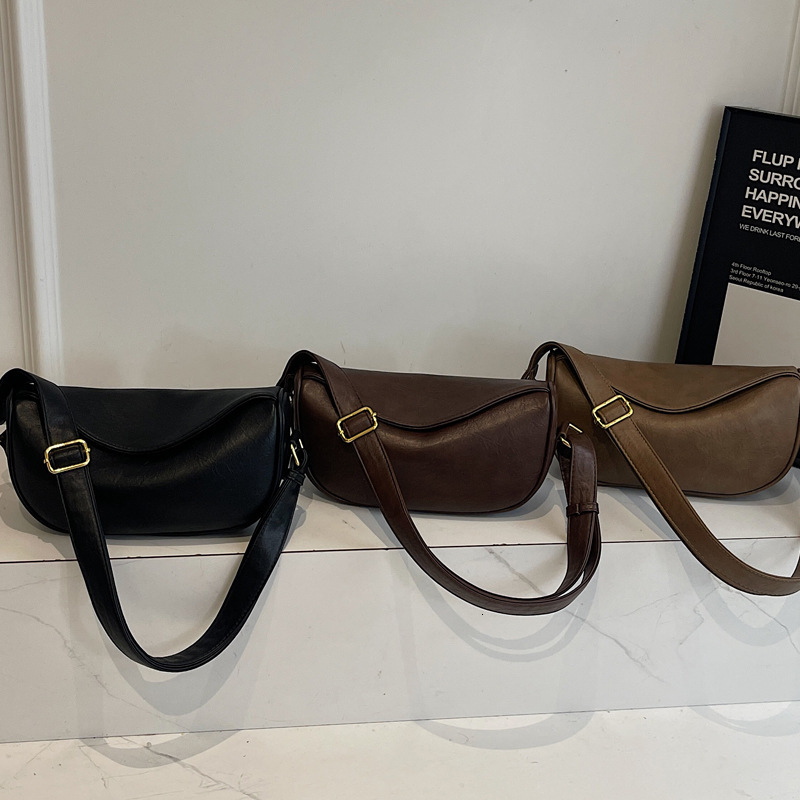 2025S Designer Women S Bag Large Capacity Dumpling Bun Fashion Texture Spring New Versatile Shoulder Korean Commuter Crossbody Bag