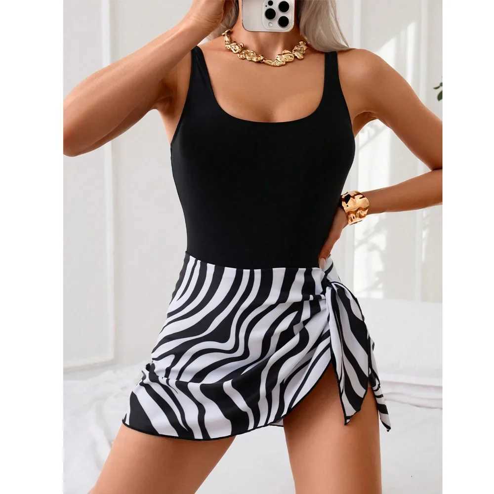 One Piece Swimdress Swimsuits for Women Tummy Control Swim Skirt Bathing Suit for Women 2025W251113