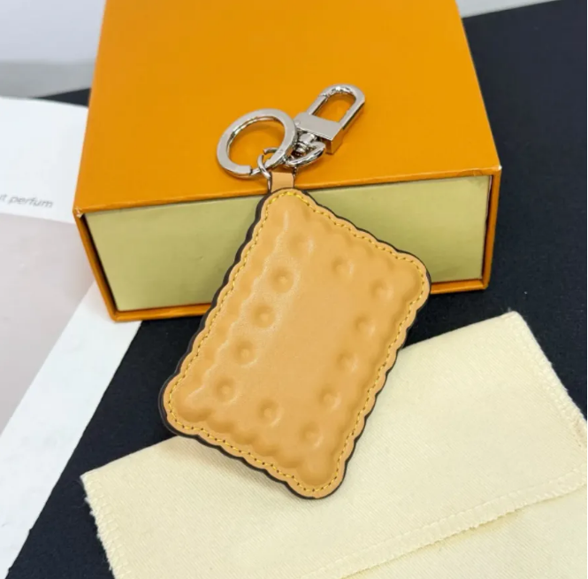Luxury Gold Silver Car Key Holder Fashion bag Charms Men Women Handbag Pendant Keychains cute Lovers Keyring high quality Designer Donut Key ring with box