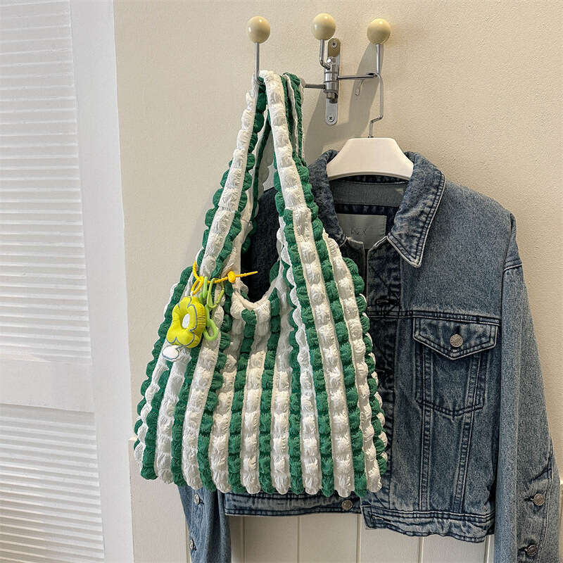 Small Fresh Folded Bubble for Women 2025 New Flower Sweet Tote Bag Large Capacity Simple One Shoulder Handbag