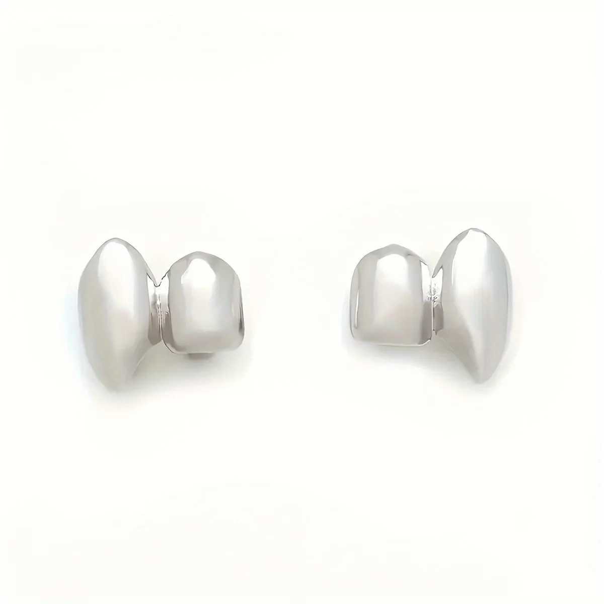 A pair of female teeth inlaid with 18K gold-plated teeth decoration smooth surface hip-hop fashion teethXJ250412