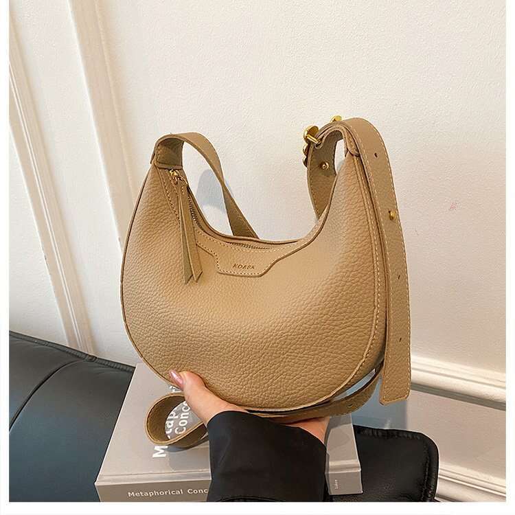 Niche handbag for women 2025 new versatile shoulder crossbody armpit bag, casual and fashionable crescent bag