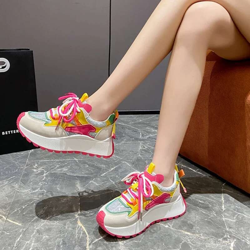 2025 Summer New Lightweight Anti slip Sports Breathable Thick soled Sneakers Designer Fashionable Women's Casual Comfortable Shoes