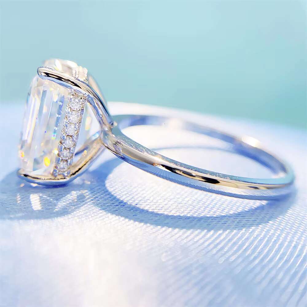 2024 New Emerald Cut VVS Moissanite Engagement Rings Dropshipping 925 Silver Wedding Ring for Women