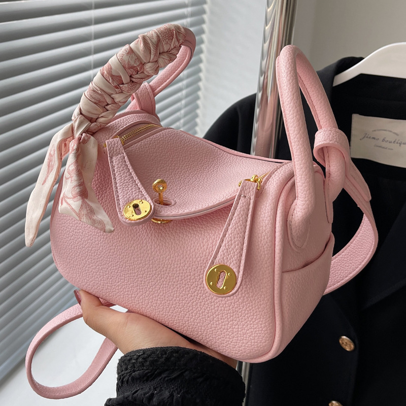 2025S Designer Women S Bag High End Crossbody Textured Hand Held Small Bag New Popular Versatile And Stylish Women S Shoulder Bag