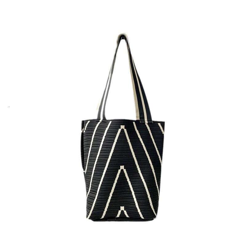 Simple and large capacity shopping striped commuting knitted fashionable new tote bag, travel single shoulder bucket women's bag