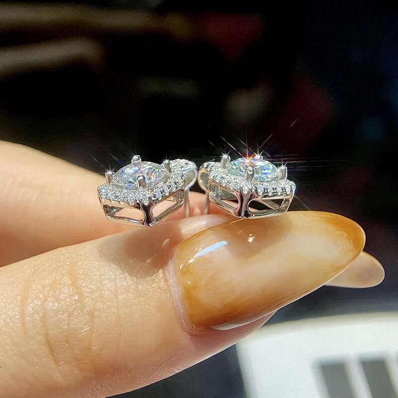 GRA 0.5ct-2ct D Color Certified Moissanite Stud Earrings Created Diamond Real 925 Sterling Silver Wedding Exquisite Jewelry