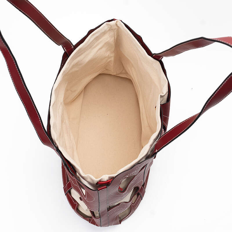 2025 New CHHC Fashionable And Versatile Shoulder Bag For Women