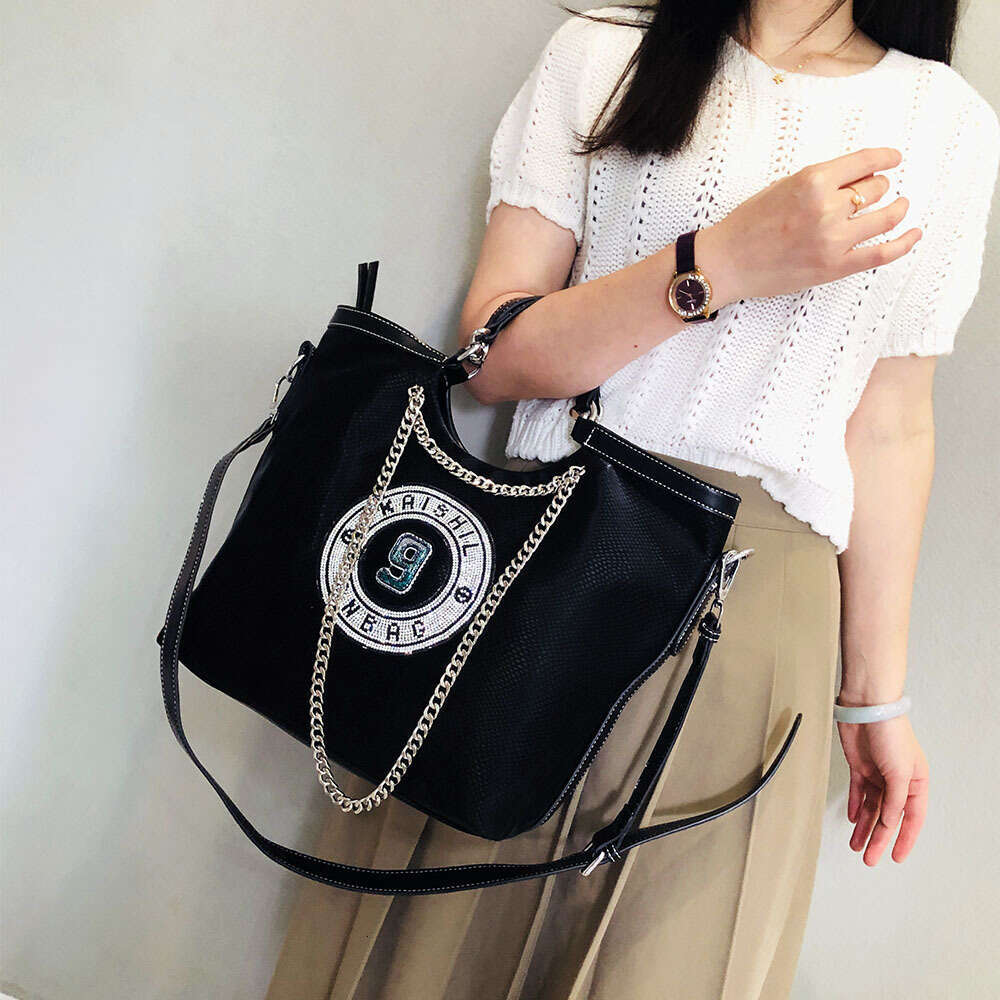 Backpack Instagram influencer tote for women new high-end leather large capacity armpit bag, stylish handbag, shoulder bag