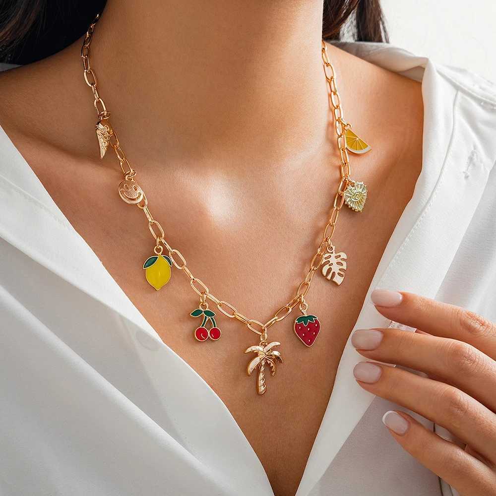 Delicious Fruit Cherry Strawberry Charms Necklace Boho Style Collarbone Chain Sweet Dopamine Woman Choker Jewelry Gift Z250412
