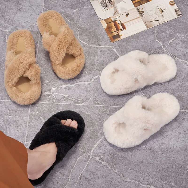 New Free Shipping Designer Shoes Black Thick Soled Slippers Women 2025 Winter Item High-end Warm Fur Plush Flat Cotton Shoes For Women