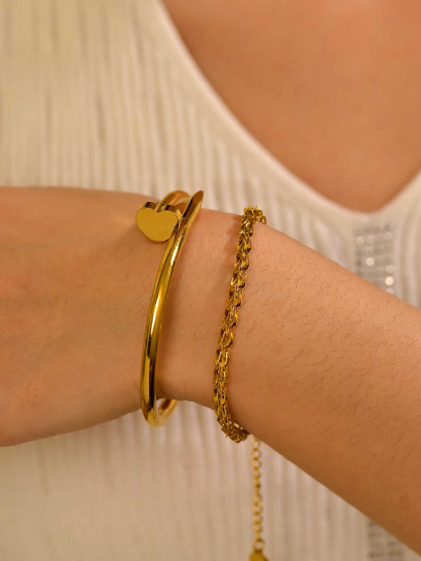 1pcs fashion nail bracelet stainless steel flowers hearts cones non-fading bracelet holiday gift spot can be wholesaleT251113