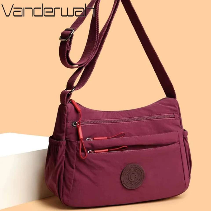 Multi-Layer Casual Light Weight Shoulder Crossbody Bags Women's Fashion Simple Commuting Middle-Aged And Elderly Mother Sac 2025