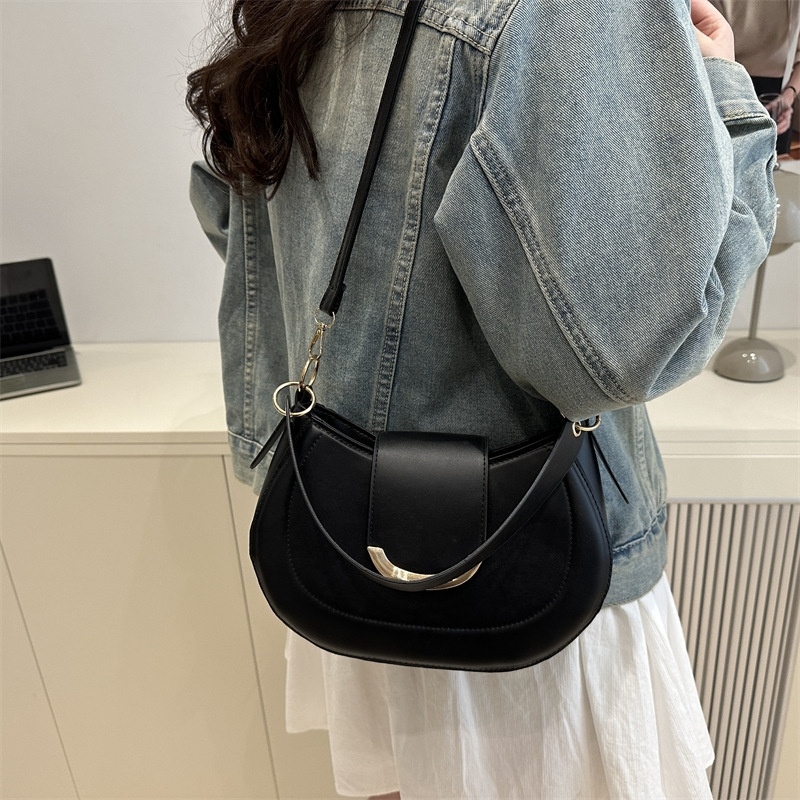 Designer free shipping designer bag women ladies 2025 New Commuter Handheld Fashion Shoulder Crossbody Bag for daily outfit
