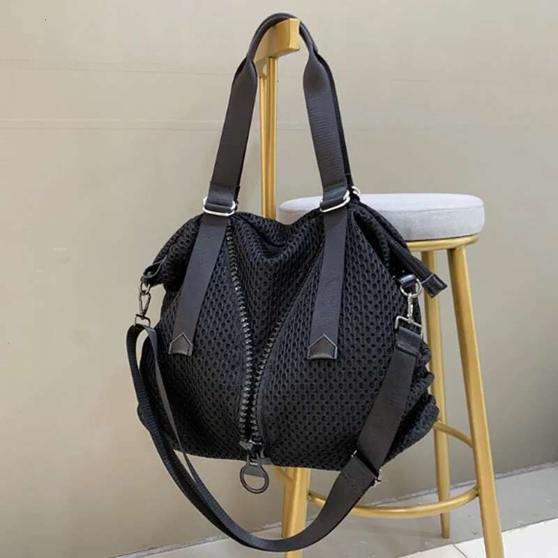 Large Capacity Nylon Leisure Women 2024 New Single Shoulder Travel Large Zipper Broadband Crossbody Bag