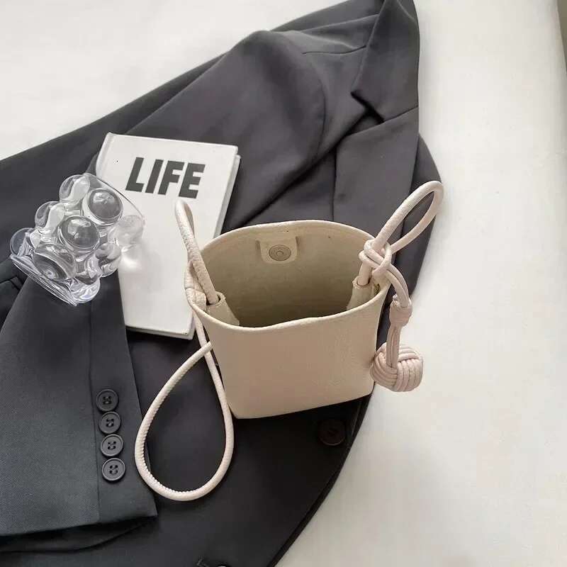 Women Leather Small Crossbody Designer Cell Phone Lightweight Fashion Shoulder Bag Ladies Travel Purse