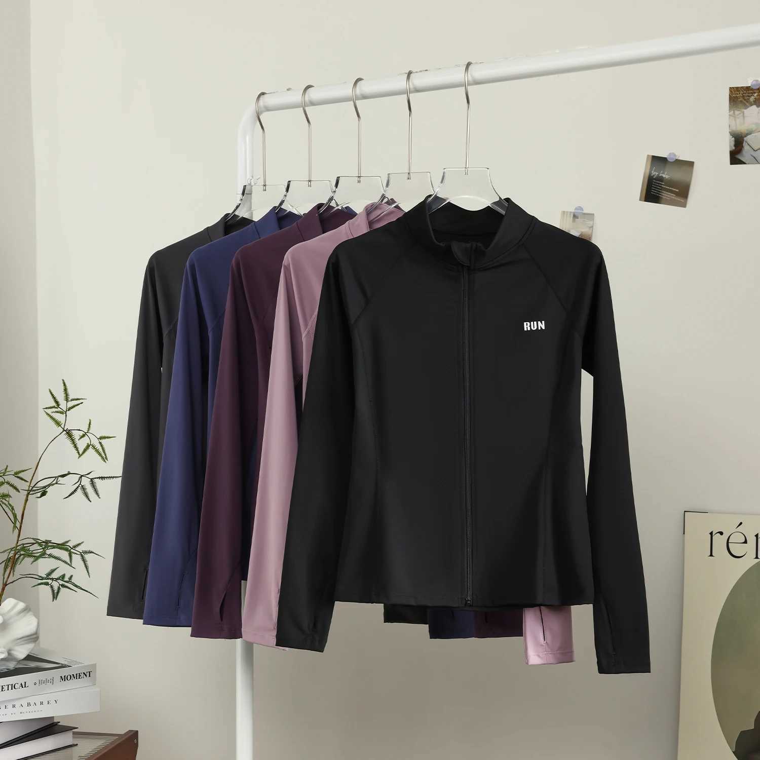 PHIGEER Womens yoga top for autumn and winter slim-fit long-sLEeved pilates training fitnESS shirt running and fitnESS J251112