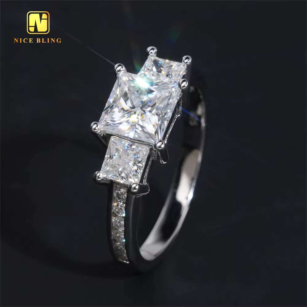 Iced Out Fashion Princess Cut Wedding Ring 925 Sterling Silver VVS Moissanite Rings Jewelry Diamond Engagement Rings for Women