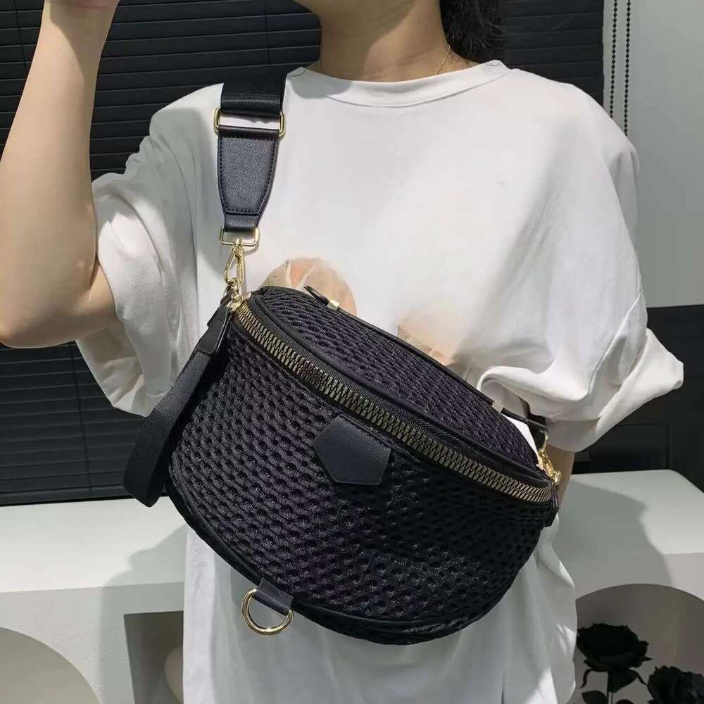 Women's Fashion Sports Lightweight Chest Daily Use Wide Shoulder Strap Semi-Circular Crossbody Bag