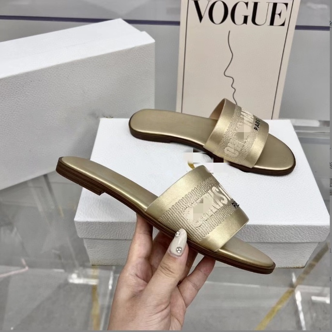 Classic Designer Sandals Slippers Summer Slide Flip Flops Luxury Flat Chunky Heel Embroidered Printed Flat Sildes Leather Women Satins Slippers 35-42