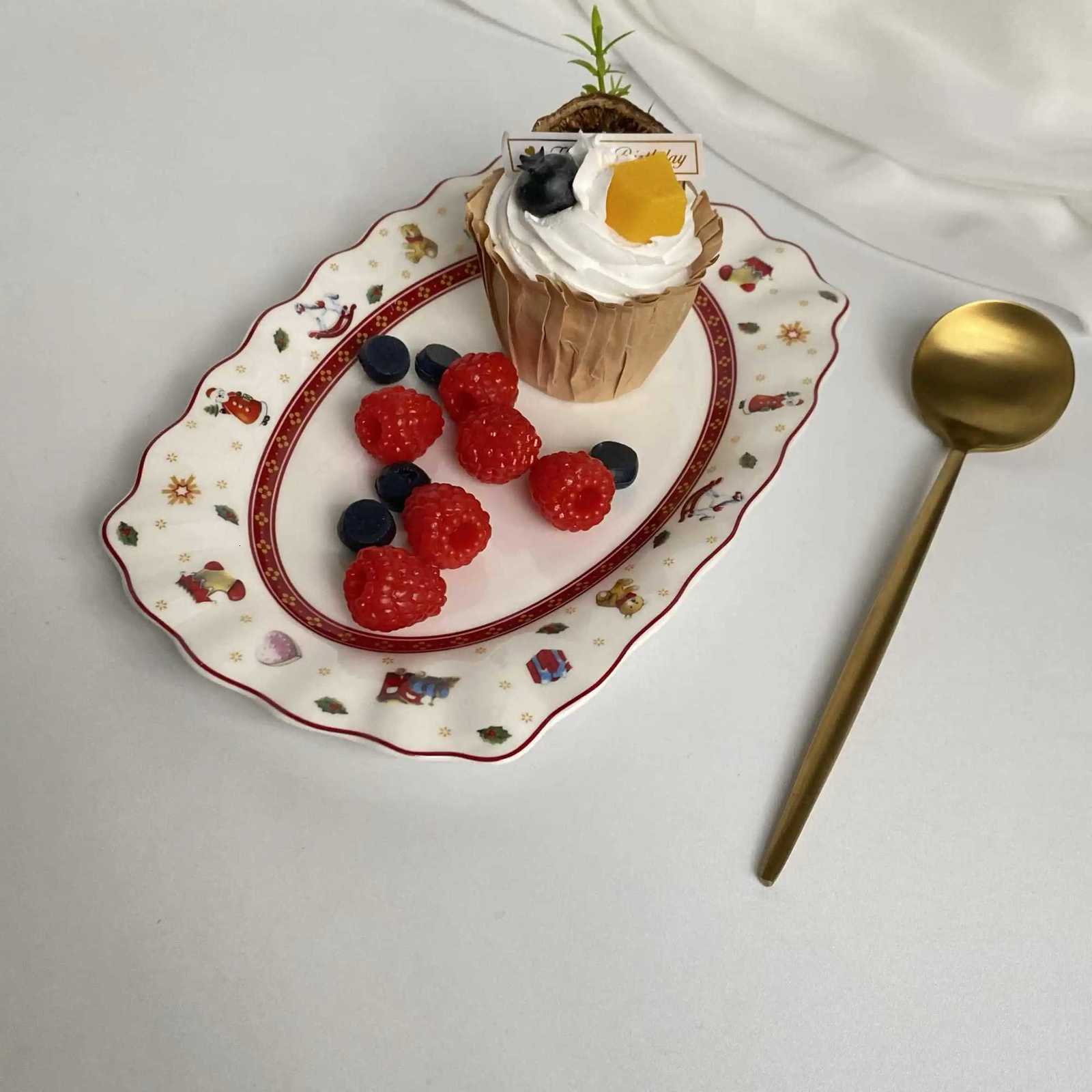 Christmas French Style Christmas Rectangular Plate Large Capacity Restaurant Dim Sum Tablewares Household Daily Party Gift Ceramic Plates Y251113