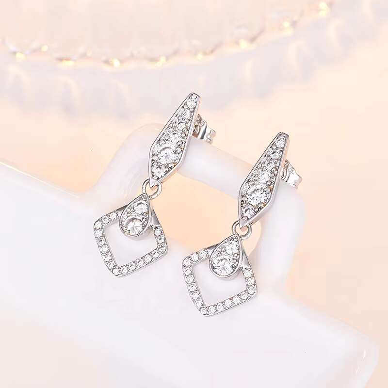 Luxury Imitated Moissanite Zircon Diamond Pendant Earrings Rhombus Geometry Drop Earrings Women Stud Earrings Fashion Jewelry