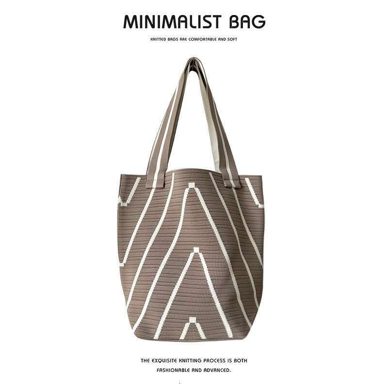 Simple and large capacity shopping striped commuting knitted fashionable new tote bag, travel single shoulder bucket women's bag