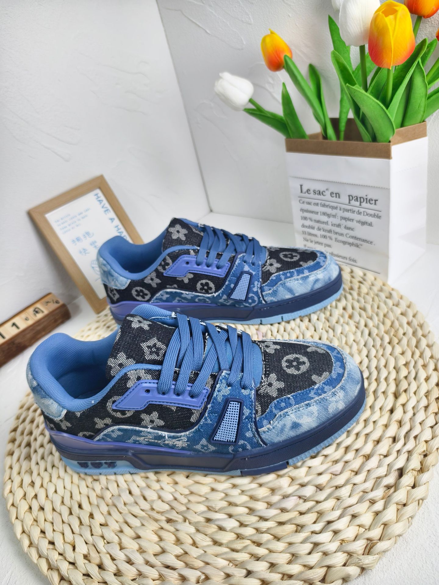 Free Shipping Vintage Style Stitching College Style Monochrome Print Unisex Pair Fashion Shoes Fashion Jeans Casual Shoes