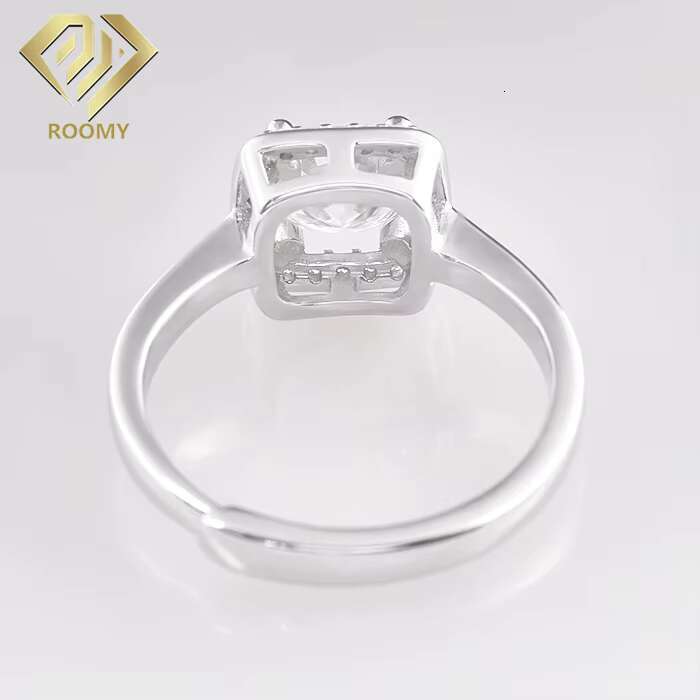 Round Moissanite Rings with White Gems Women Ring As Gift
