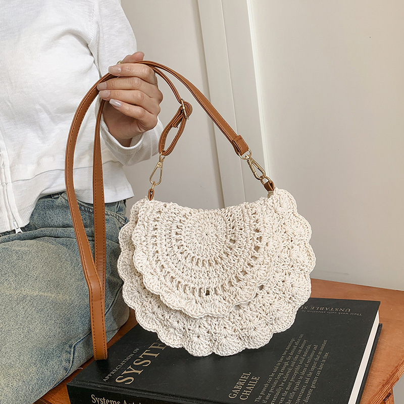 2025S Designer Women S Bag Korean Version Cute Woven Hollow Round Commuting Small Square Summer New Single Shoulder Crossbody Women S Bag