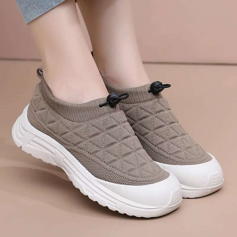 New Free Shipping Designer Shoes 2025 Autumn/winter Plush Thick Casual Flyknit Sports Soft Bottom Anti Slip Comfortable Lightweight Mom Shoes