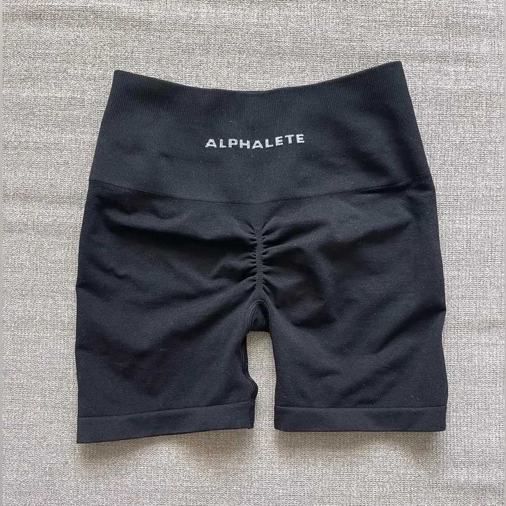 Alpharete AMPLIFY short 4.5-inch strapless fashion yoga short seamless pleated Bum training gym short boots high stretch short Y250412