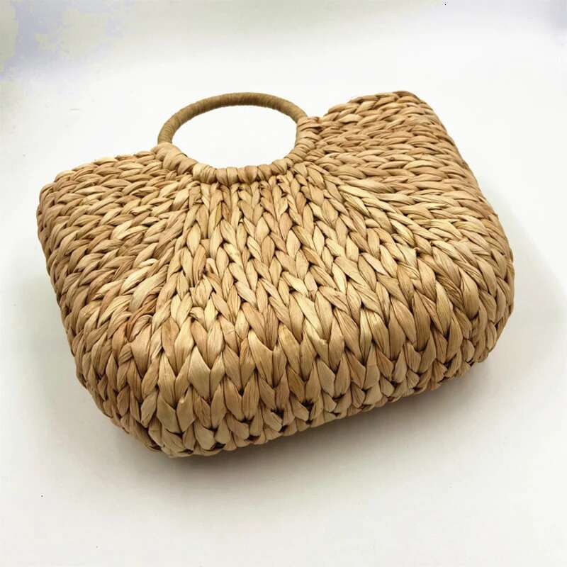 Handmade Beach Bag New Straw Women Hand-Woven Hollow Moon Shape Rattan Big Capacity Handbag Casual Travel Beach Bag Kq1