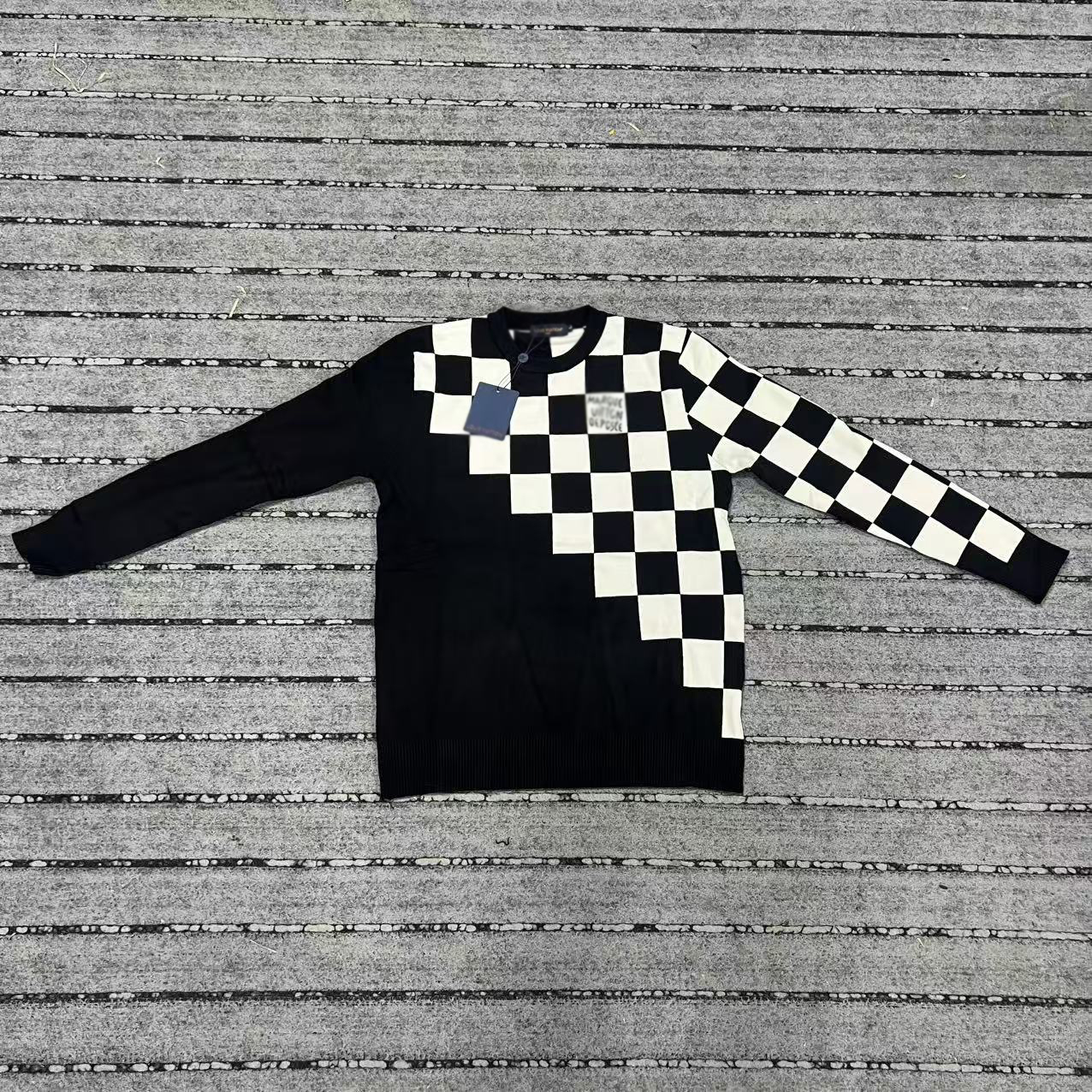 New autumn and winter designer wool sweater brain flower embroidery craft