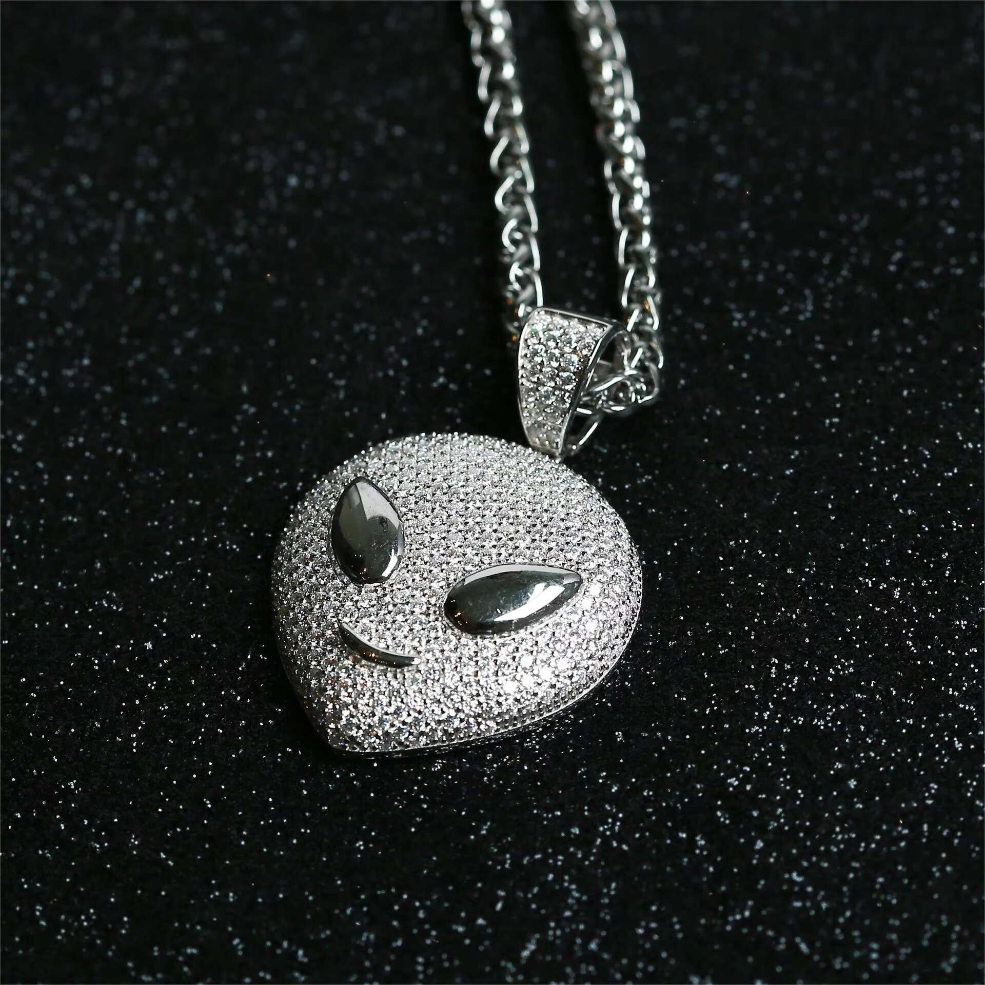 9 S925 Sterling Silver Hip Hop Style Aliens Full Diamond Moissanite Pendants for Women Man
