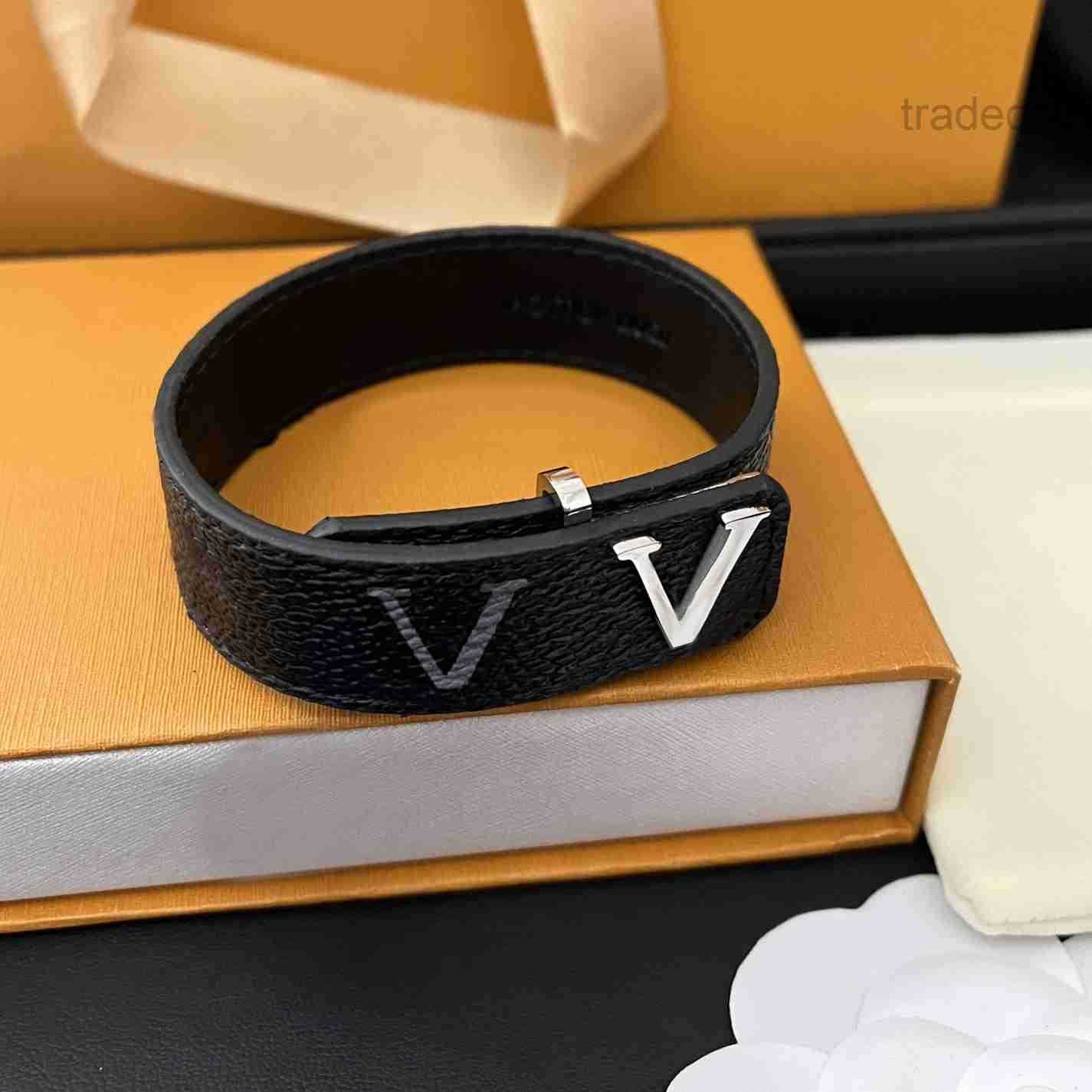 Designer Bangles Louise Luxury Men Leather lvs bracelet With Birthday Gifts Bangle Hand Jewelry Christmas Fashion Style Gift Bracelet lvl huhata